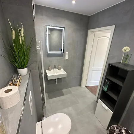 Traumhaft Schoene Wohnung-nahe Volkspark Marl-modern-top Austattung- דירה